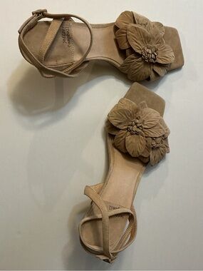 Jeffrey Campbell Tan Suede Floral Block Heel Sandals